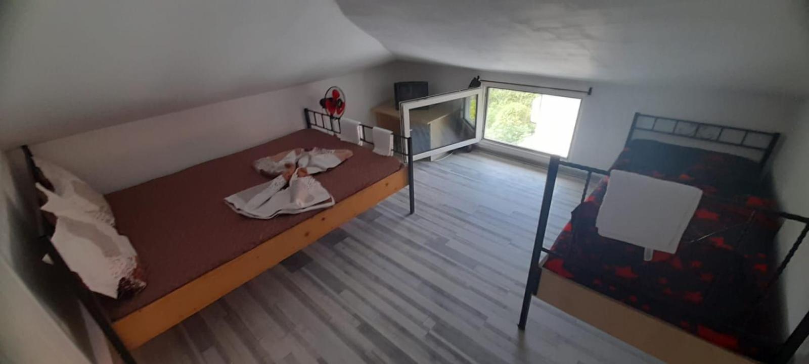 ヴァマ・ヴェケCasa Calinアパートメント エクステリア 写真